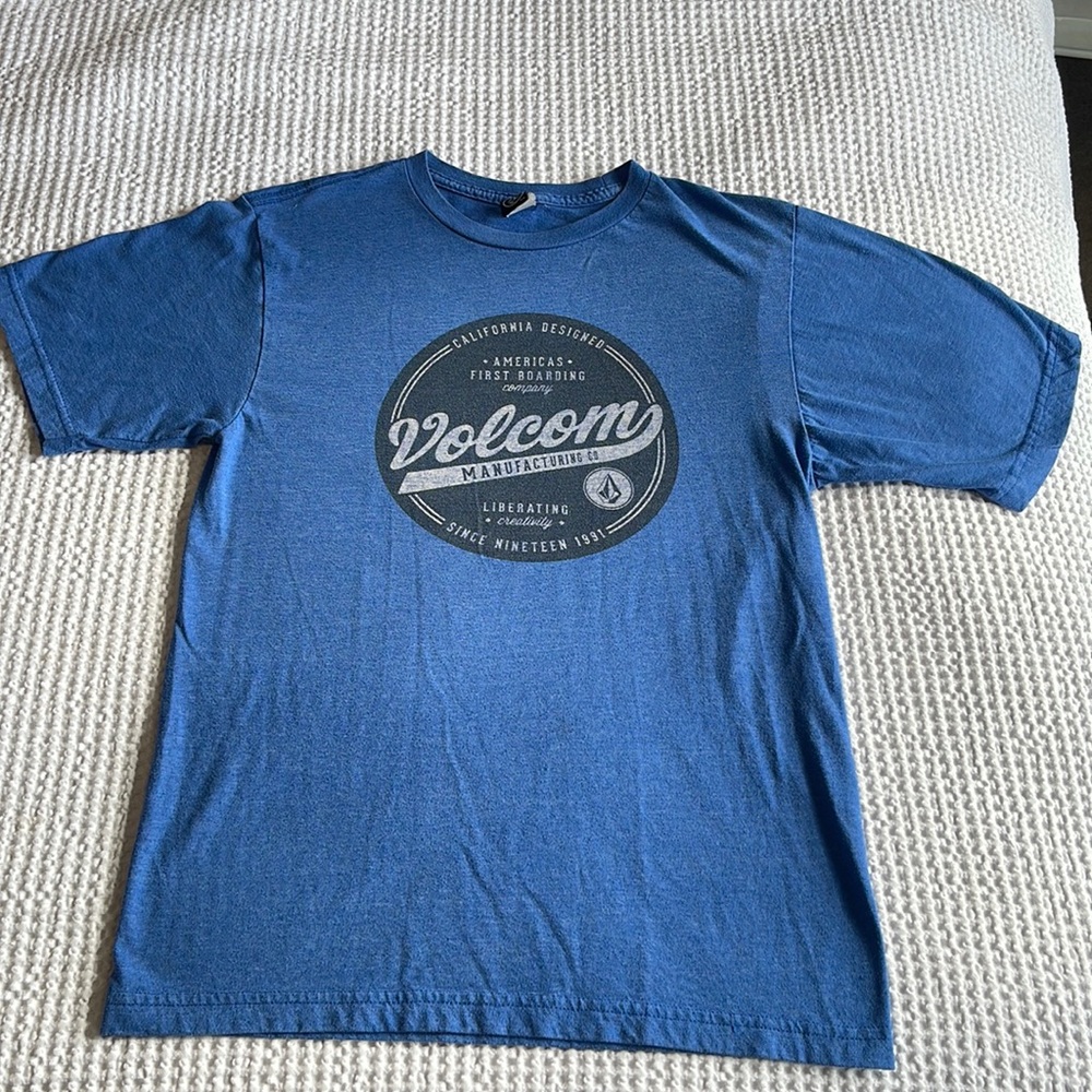 Blue Volcom t-shirt!
